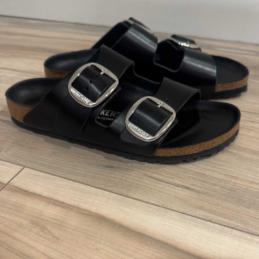 NWOB Women’s Birkenstock Arizona Big Buckle - Oiled Leather Black Sandals | 9